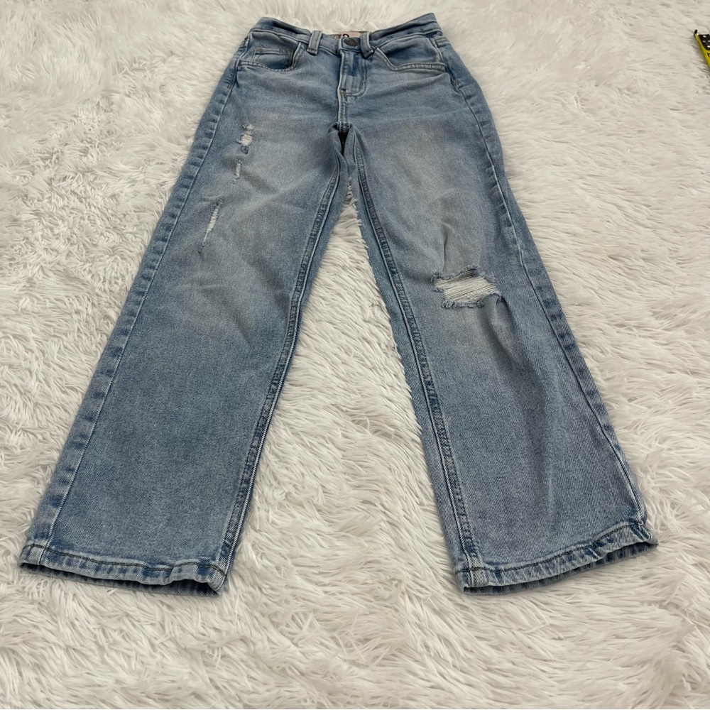 SO KIDS JEANS. SIZE 7, DISTRESSED, GOOD CONDITION, PREOWNED
